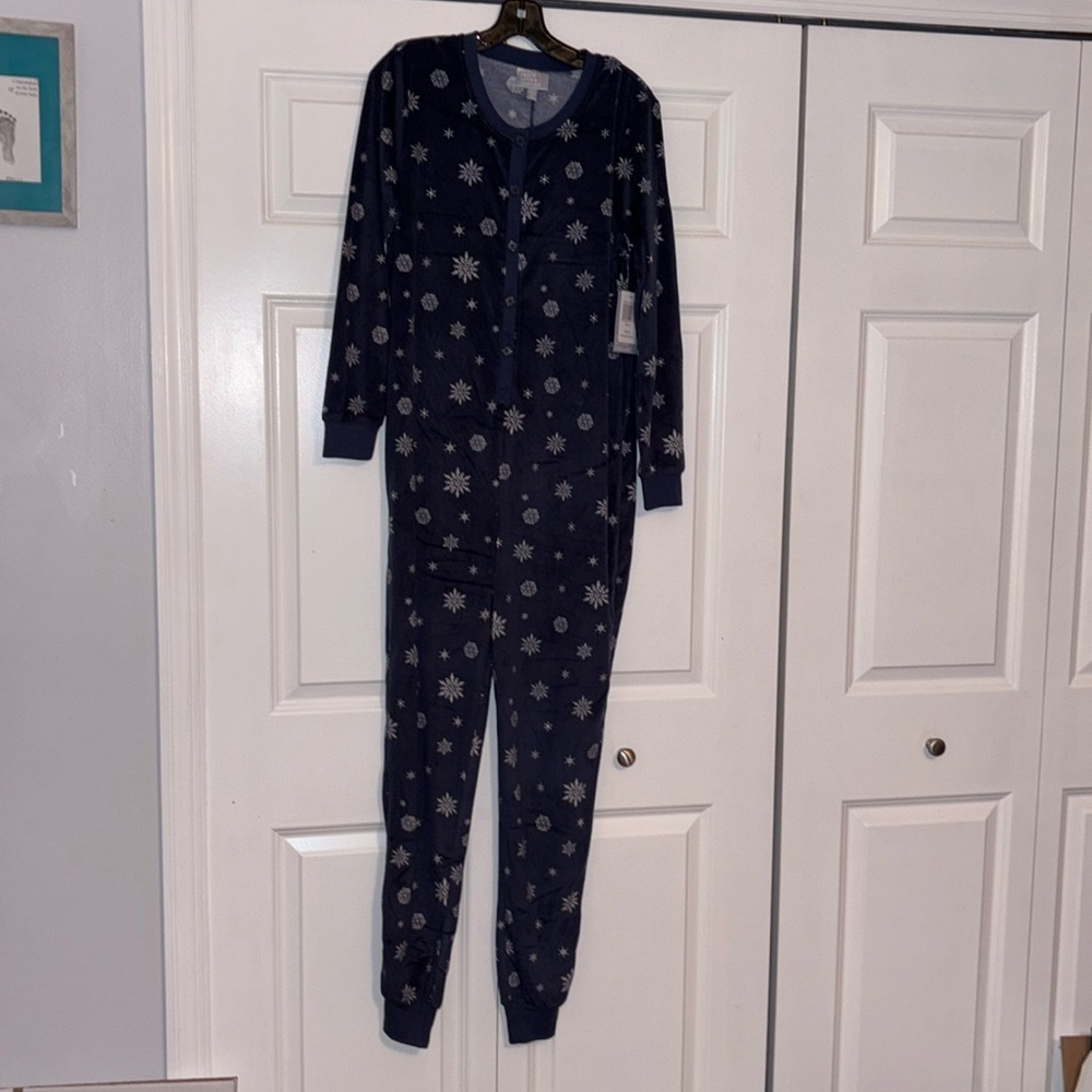 NWT Peace Love & Dreams S Onesies Blue Snowflake Pajamas